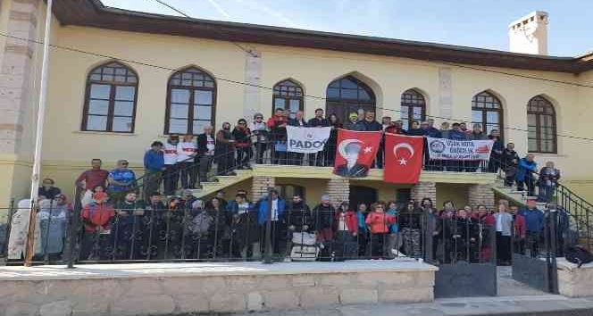 Doğaseverler, Frig Vadisi’nde tarihin ve doğanın izini sürdü