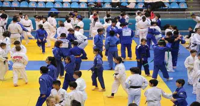 Uluslararası Judo Turnuvası, 500 sporcunun katılımıyla başladı