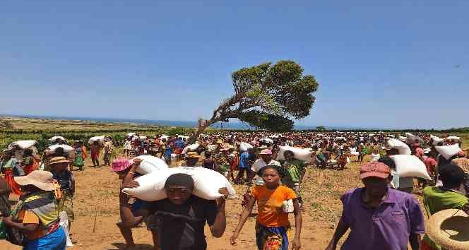 Açlığın tehlikeli boyutlarda olduğu Madagaskar’da 3 bin 370 ailenin yüzü güldü
