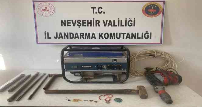 Kaçak kazı yapan 3 kişi suç üstü yakalandı