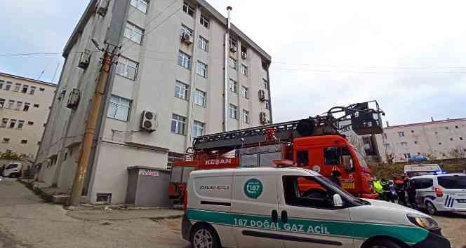 Keşan Vergi Dairesi’nde korkutan yangın