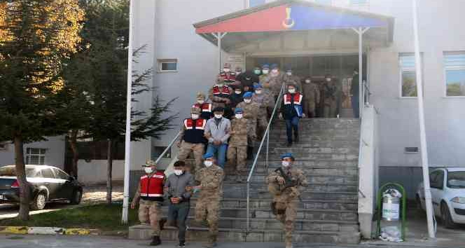 Bitlis merkezli göçmen kaçakçılığı operasyonu