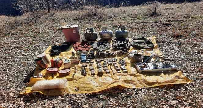 Tunceli’de 8 sığınak ve 1 mağara imha edildi
