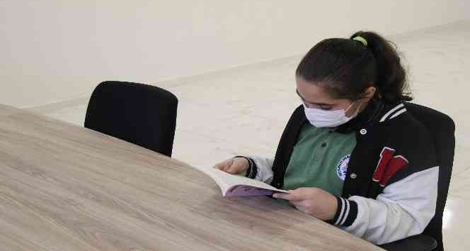 Yüzyüze eğitimde zorluk çeken öğrenciler için eğitim koçları devreye girdi