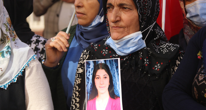 Hakkarili anne, 8 yıldır PKKnın elinde olan kızı için evlat nöbetine dahil oldu