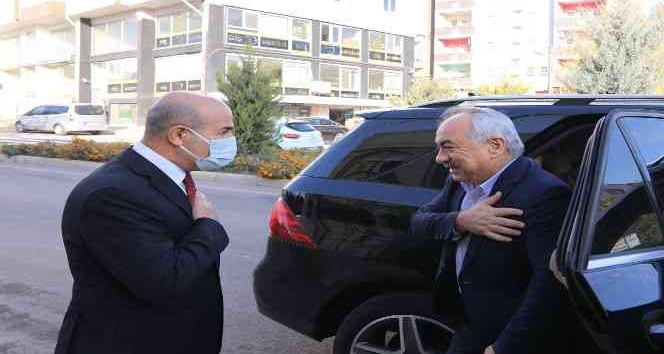 İçişleri Bakan Yardımcısı Mehmet Ersoy Mardin’de bir dizi temasta bulundu
