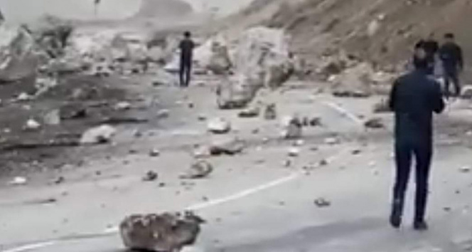 Erzurumda meydana gelen 5.1 büyüklüğündeki deprem sonrasında kapanan yollar açıldı