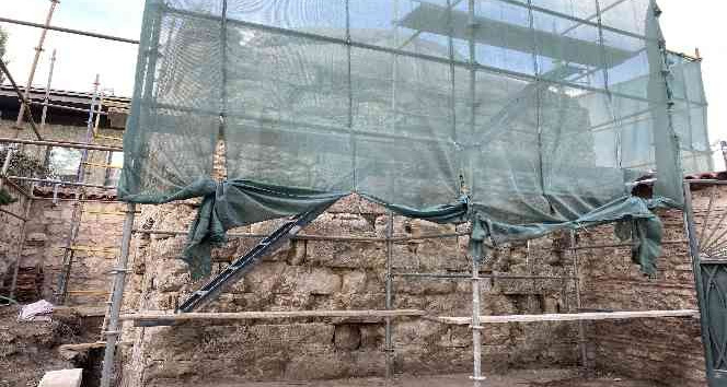 Fatih’te Osmanlı mirası türbeler ve hazirelerde restorasyon çalışmaları başladı