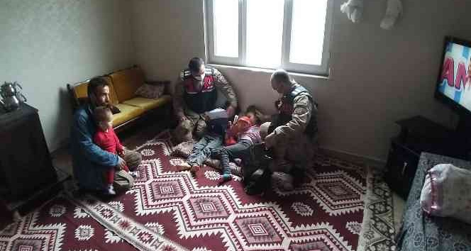 Jandarmadan Çocuk Hakları Günü’nde duygusal ziyaret