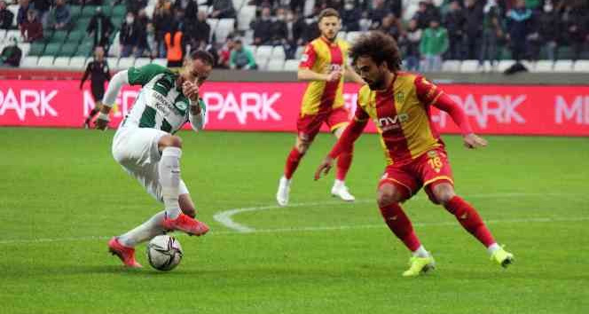 Spor Toto Süper Lig: GZT Giresunspor: 0 - Öznur Kablo Yeni Malatyaspor: 0 (İlk yarı)