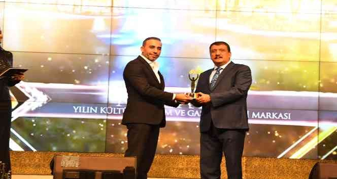 Yılın ’en’lerinde Başkan Gürkan’a iki ödül birden