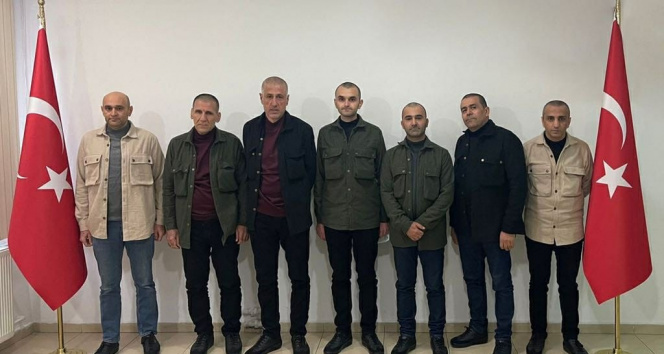 Libyada 2 senedir alıkonulan 7 Türk yurttaşı yurda getirildi!