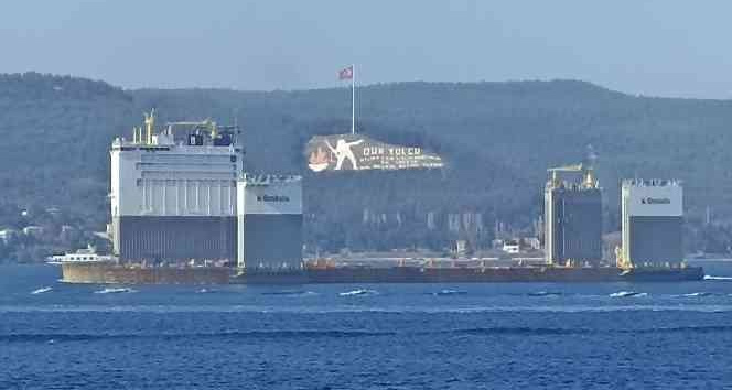 Boka Vanguard Çanakkale Boğazı’ndan geçiş yaptı