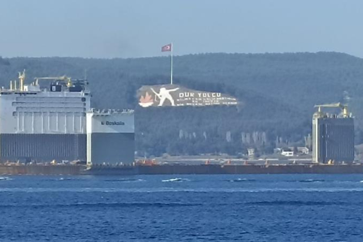 Boka Vanguard Çanakkale Boğazı&#039;ndan geçiş yaptı