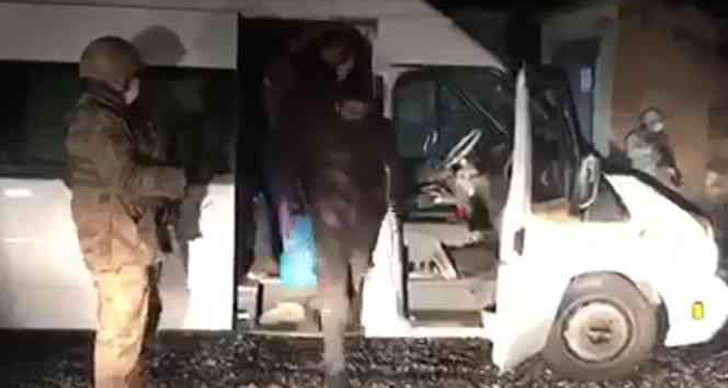 Bitlis’te 63 düzensiz göçmen yakalandı