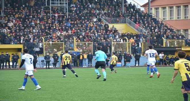 Bitlis Özgüzeldere Spor dörtte dört yaptı