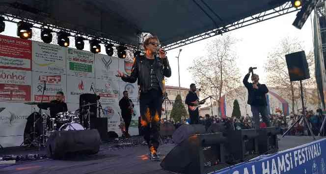 Fatsa’da hamsi festivalinde Soner Arıca rüzgarı