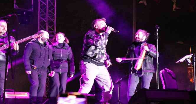 Ereğlililer şarkılarla ısındı