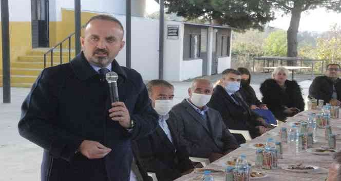 AK Parti Grup Başkanvekili ve AK Parti Çanakkale Milletvekili Bülent Turan Denizgöründü Cemevi’ni ziyaret etti.