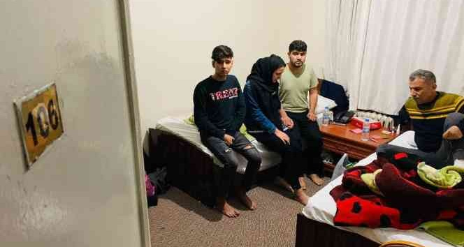 Van’da bir otelde 15 düzensiz göçmen yakalandı