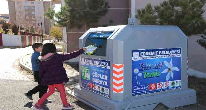 Edremit’te teknolojik çöp toplama sistemi hizmete girdi