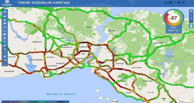 İstanbul’da yağmur trafiği felç etti, yoğunluk yüzde 87 seviyesine ulaştı