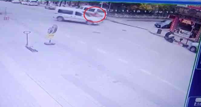 Bursa’da feci motor kazası güvenlik kameralarına yansıdı