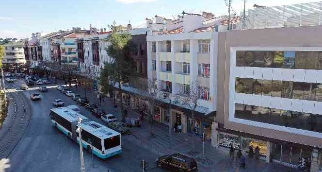 Konya’da Alaaddin Caddesindeki binalar tarihi dokuya uygun hale geliyor