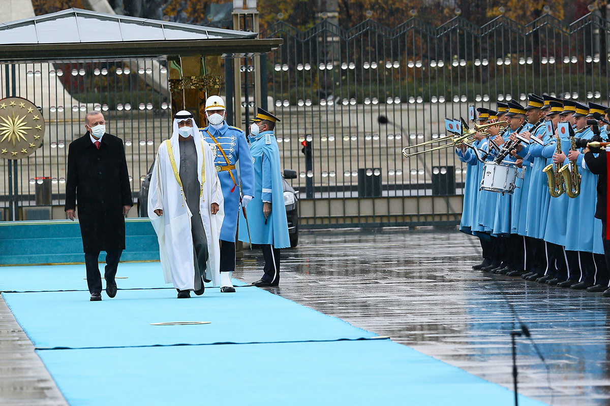 Cumhurbaşkanı Erdoğan, BAE Veliaht Prensi bin Zayed&#039;i resmi törenle karşıladı
