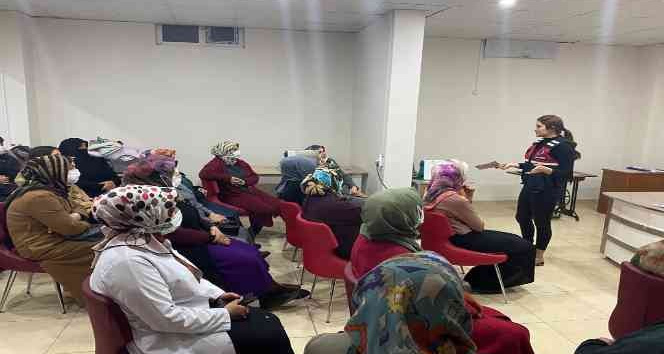 Bingöl’de jandarma personeline ve kadınlara KADES uygulaması tanıtıldı