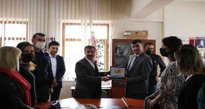 Uçhisar Belediye Başkan Süslü: "Öğretmenlerimize minnettarız"