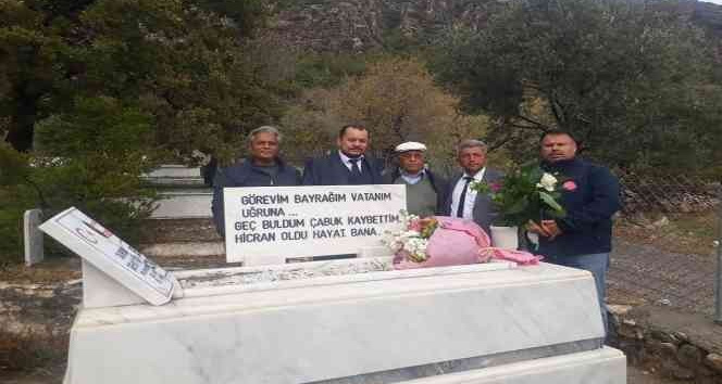 Datça’da şehit öğretmen mezarı başında anıldı