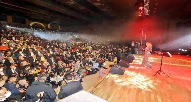 Öğretmenler kendileri için düzenlenen konserde doyasıya eğlendi