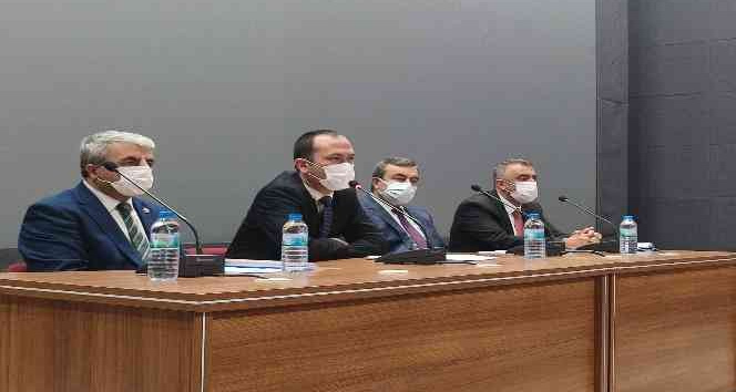 Akdağmadeni Kaymakamı Topuz, “Önceliği alt yapı ve içme suyuna verdik”