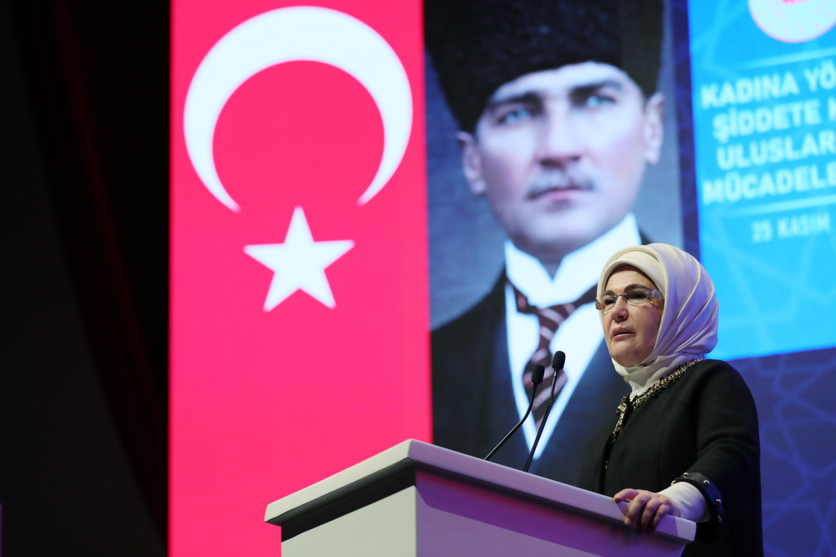 Emine Erdoğan&#039;dan Başak Cengiz açıklaması