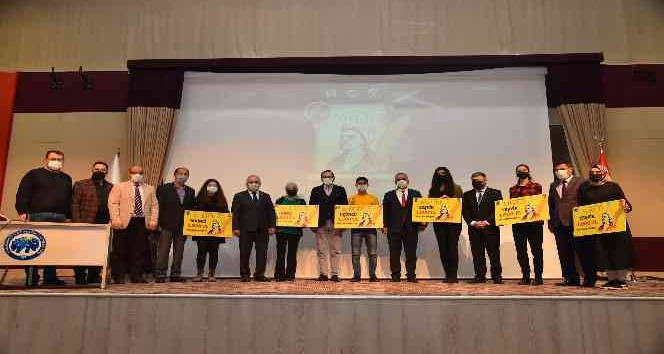 Rektör Namık Ak: "Yunus Emre eserleri ile gönüllerde taht kurmuş bir değerimizdir"