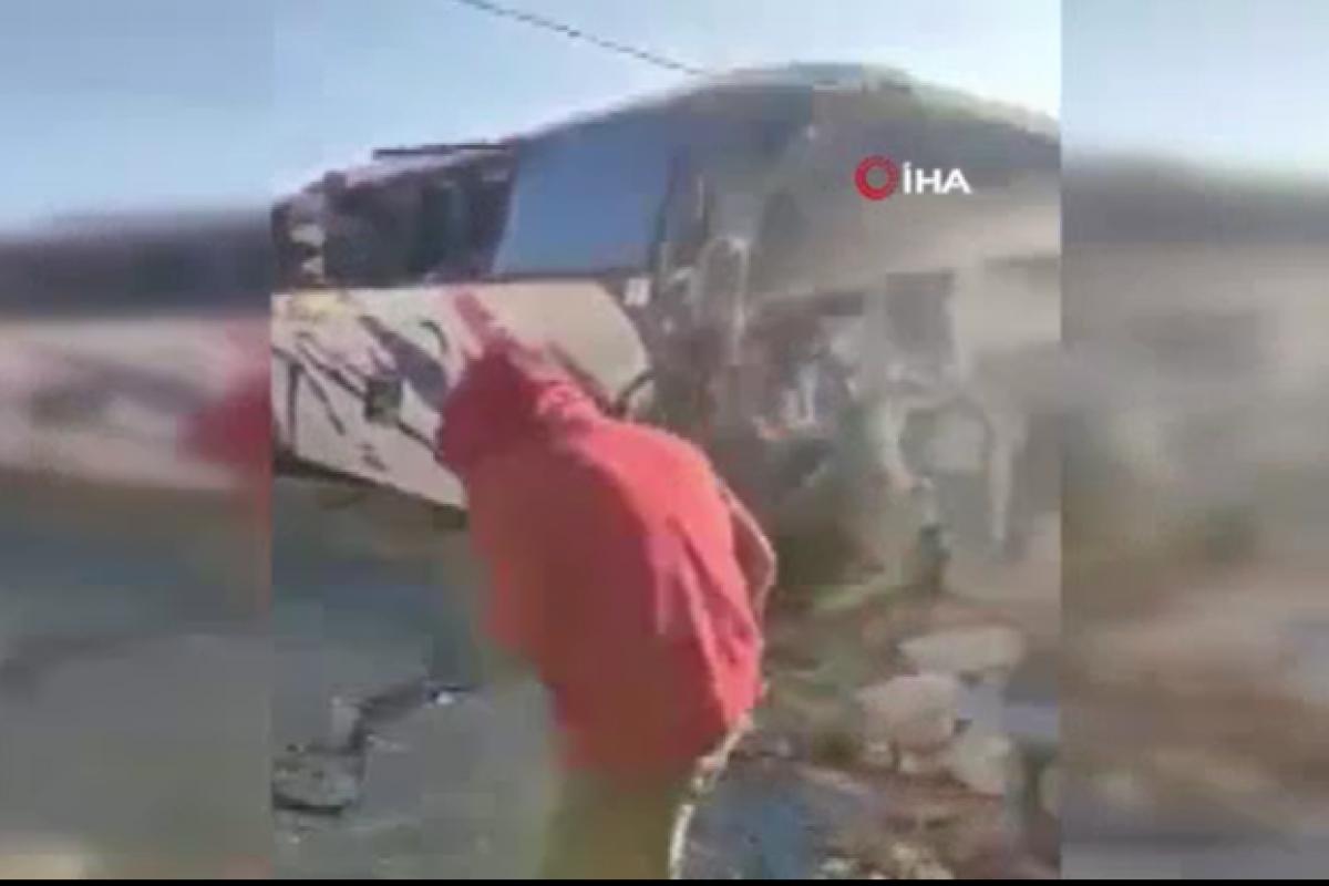 Meksika'da yolcu otobüsü eve çarptı: 19 ölü, 30 yaralı