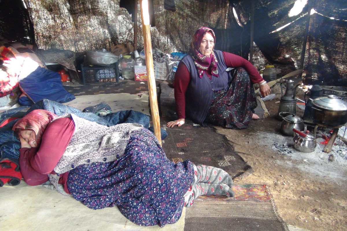 Müslüme’nin yaşadığı kıl çadırı anneanne ve babaanne bekliyor