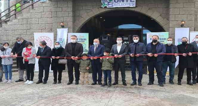 Ünye Yunus Emre Kitap Fuarı açıldı