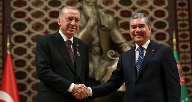 Türkmenistandan Cumhurbaşkanı Erdoğana Devlet İşbirliği Nişanı