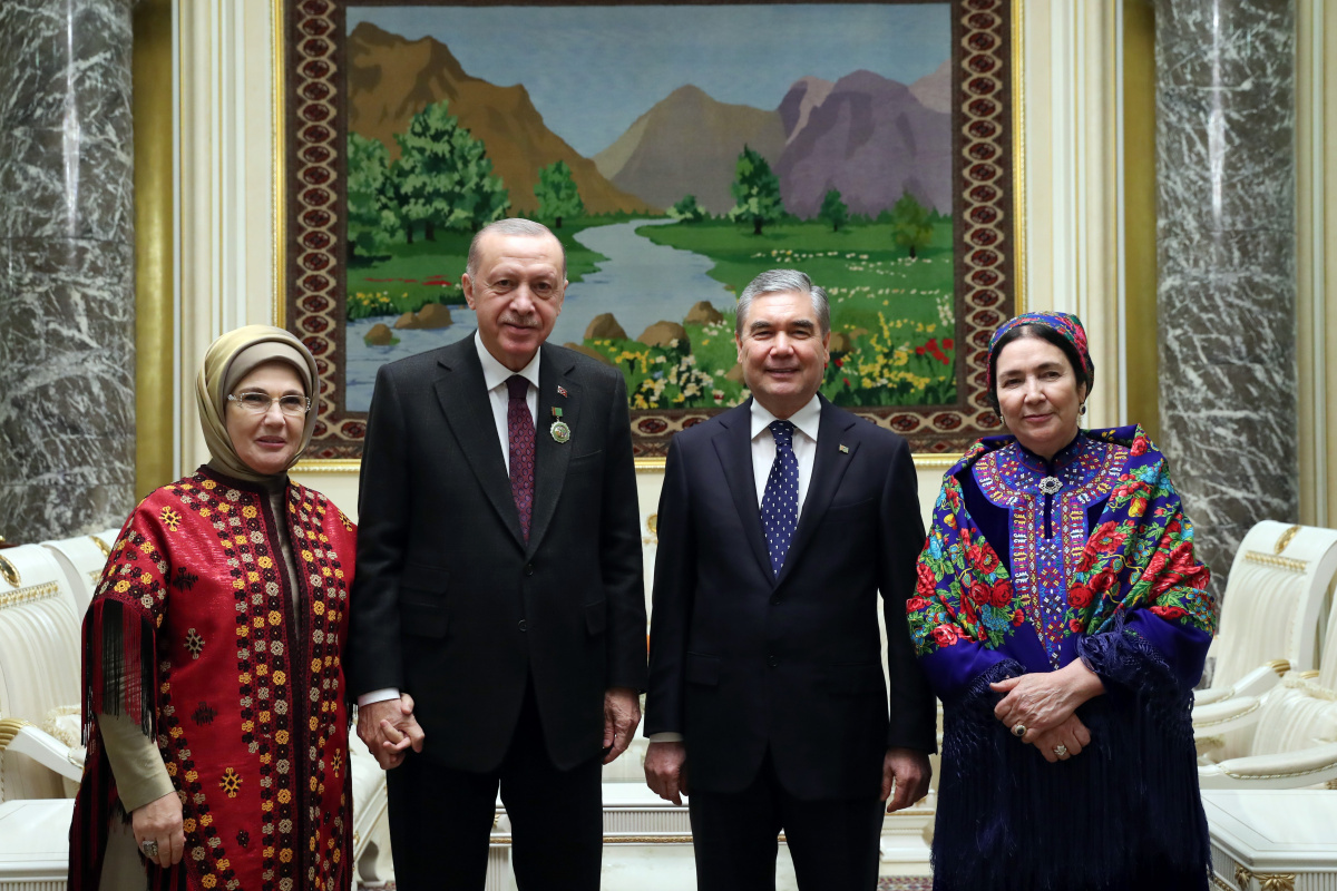 Türkmenistan'da Cumhurbaşkanı Erdoğan onuruna akşam yemeği