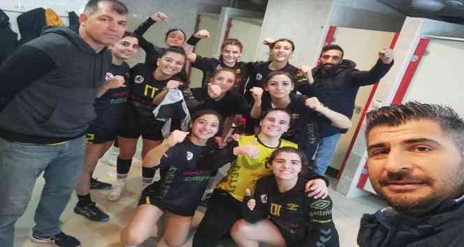 Kadınlar Hentbol 1. Ligi: Artvin 7 Mart: 20 - Elazığ SYSK: 21