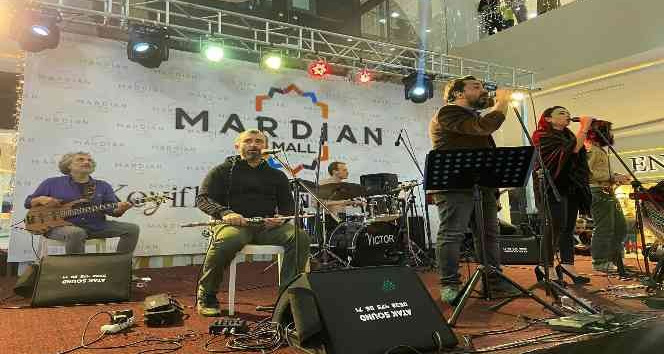 Mardin’in en büyük alışveriş merkezi Ezginin Günlüğü’nü ağırladı