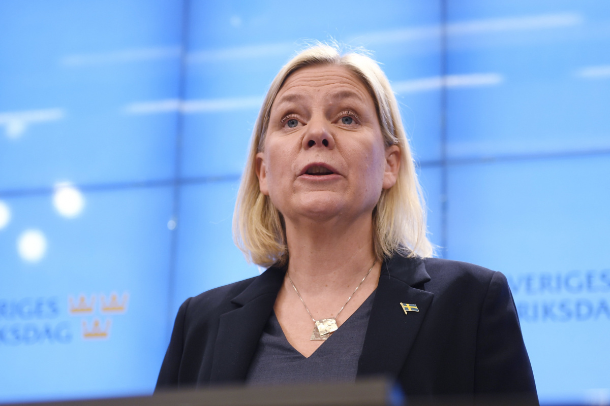 İsveç'te görevinden istifa eden Andersson ikinci kez başbakan seçildi