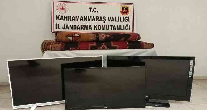 Kırsal mahallelerdeki evlere dadanan hırsızlar yakalandı