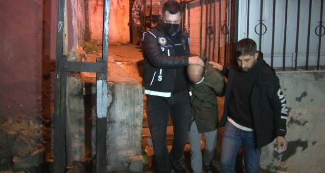 İstanbulda uyuşturucu tacirlerine yönelik eş zamanlı operasyon!