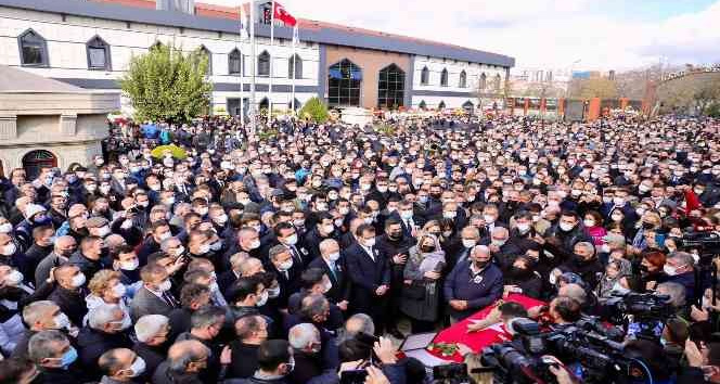 İmranlı Belediye Başkanı Murat Açıl son yolculuğuna uğurlandı