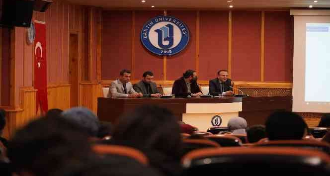 Bartın Üniversitesi mezunu gazeteciler, bilgi ve tecrübelerini öğrencilerle paylaştı