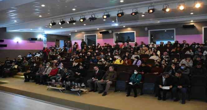 Tatvan Meslek Yüksekokulunda öğrencilere “İnsan İnsana” adlı seminer düzenlendi