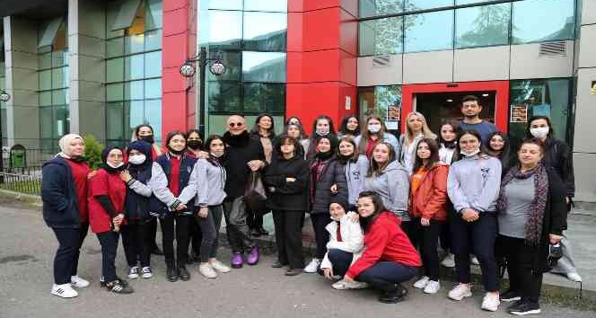 Avrasya Üniversitesi ünlü moda tasarımcısını ağırladı